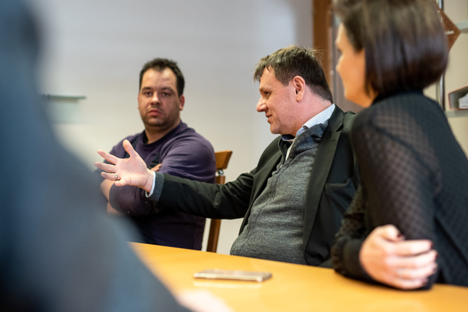 Zuhören und gemeinsam Lösungen suchen: Das ist gelebte Demokratie.